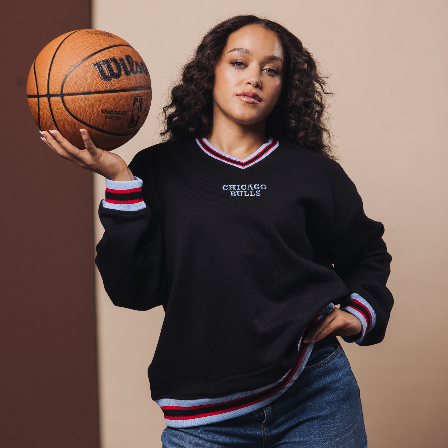 Ladies Chicago Bulls Wild Collective City Edition Jacquard V-Neck Sweater